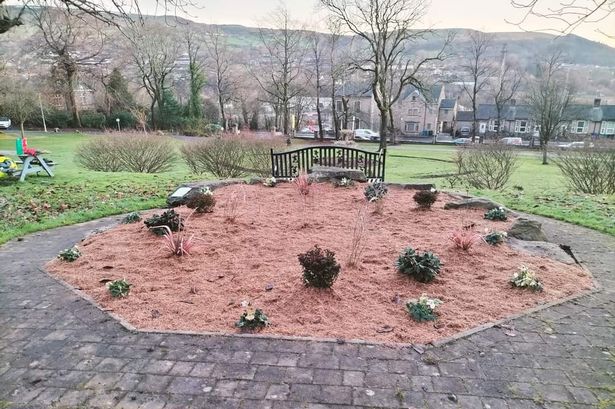 Volunteers put in the hours to transform grounds of Whitaker Park in Rawtenstall