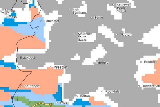 LIVE Lancashire snow and traffic updates as Met Office weather warnings in force and up to 25cm of snow forecast