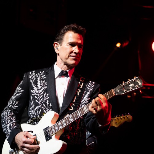 Chris Isaak announces string of UK tour dates