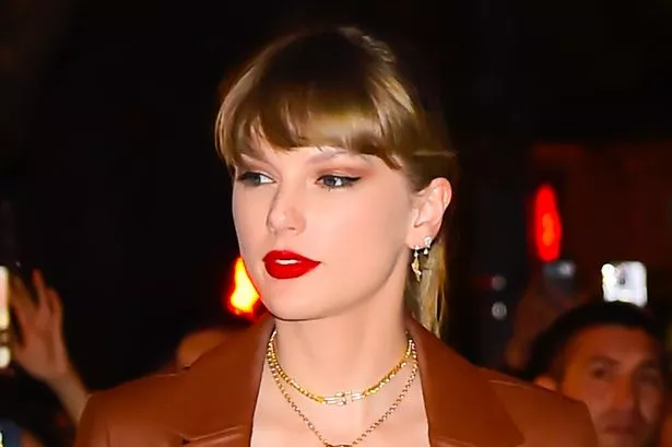 Taylor Swift wore this exact T-bar necklace out on a dinner date – here’s how to shop it