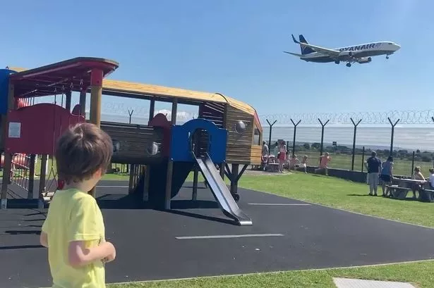 The ‘awesome’ TikTok famous Manchester Airport pub where you can spot planes