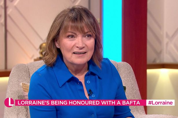 Lorraine Kelly shocked as Susanna Reid gatecrashes show live on air with ‘breaking news’