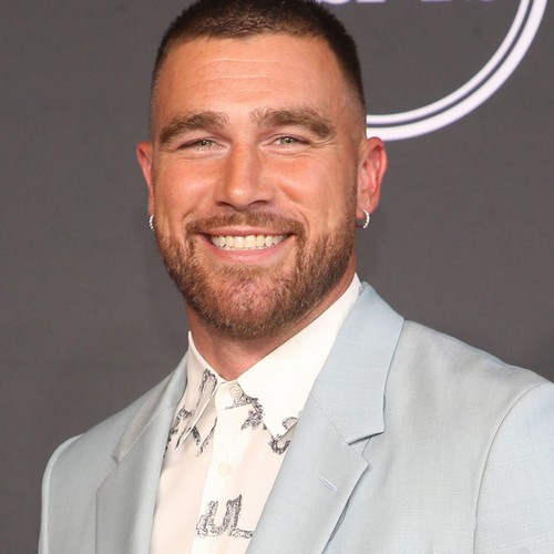 Travis Kelce details trip to Singapore to visit girlfriend Taylor Swift