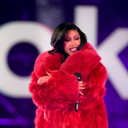 Cardi B wants to write a ‘perfect record’ for her and Rihanna