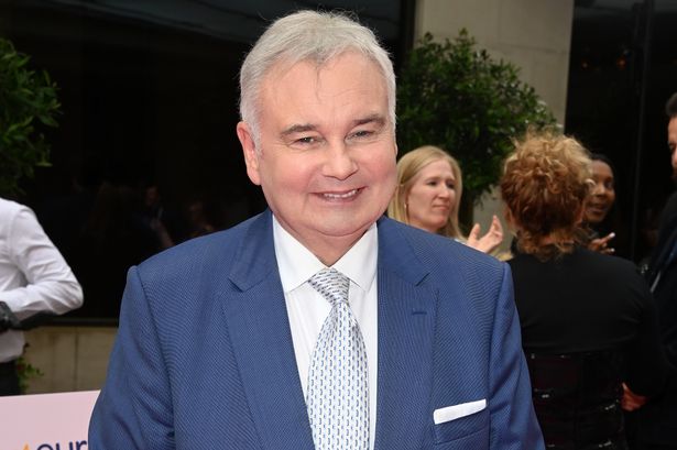 Eamonn Holmes’ appearance in new pic with grandchildren sparks reaction after health woes