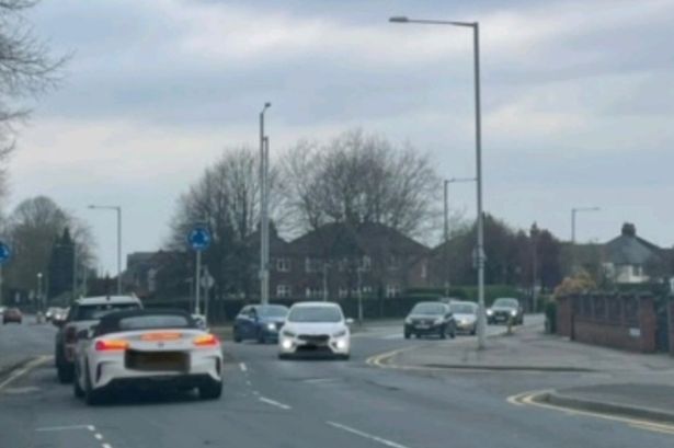 Drug dealer suspect loses police at traffic light then leaves car ‘undriveable’ after crash