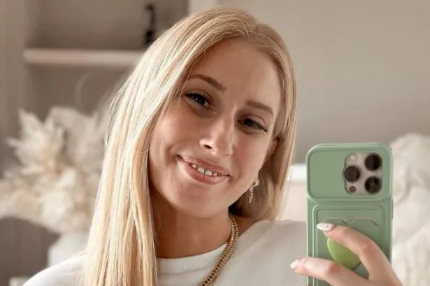 Stacey Solomon hilariously shares her ‘duck lips’ makeup tutorial and instructs fans on how to boost their pout