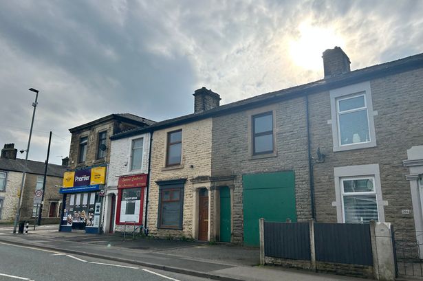 Neighbours fury over mystery eyesore house that has been ‘boarded up for a decade’