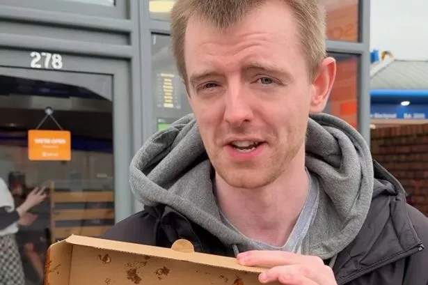 Takeaway lover travels 150 miles to test out ‘ridiculous’ Blackpool Munch Box