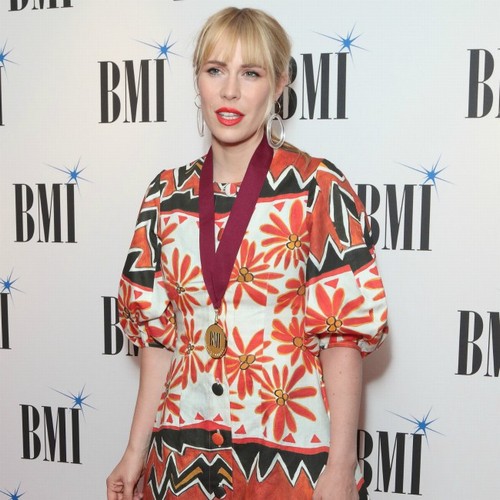 Natasha Bedingfield joins Ella Henderson on Alibi