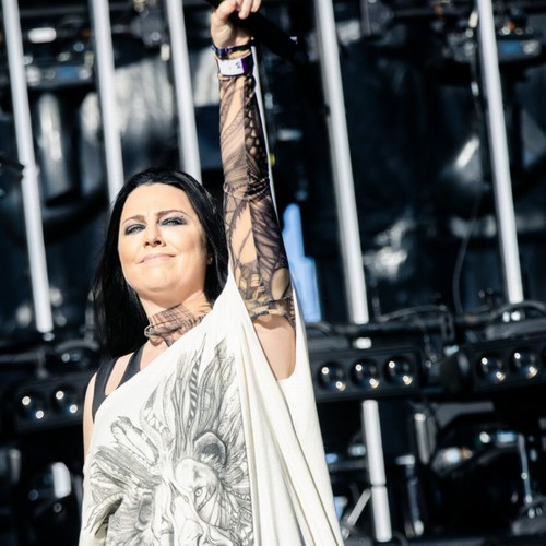 Evanescence’s Amy Lee isn’t Linkin Park’s new singer, but is open to a ‘part-time’ gig