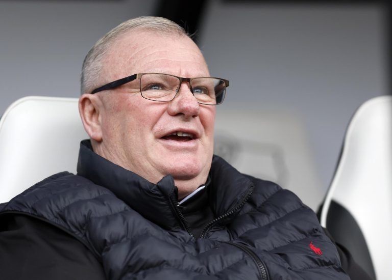 Steve Evans leaves Stevenage to return to Rotherham United