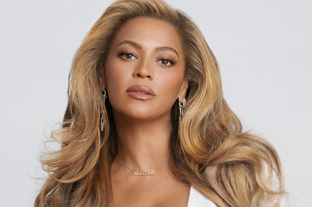 Beyoncé just shared a rare look at her wash day hair routine and her incredible natural curls