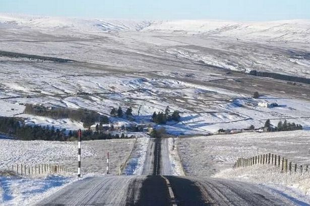 Arctic April plunge to deep freeze parts of UK with hours of snow