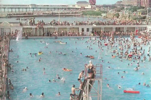 Open air swimming pool that used to be drained every season to unveil its lost treasures