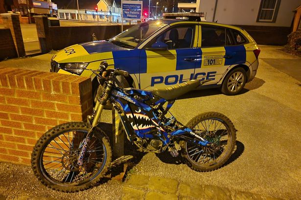 E-bike driver’s ‘getaway’ ruined as police chase him into dead end