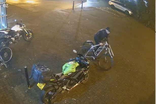 CCTV appeal after £1,200 e-bike stolen outside Ashton-on-Ribble gym