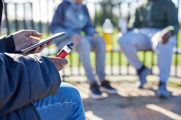 Vaping warning as experts say e-cigs can cause blindness