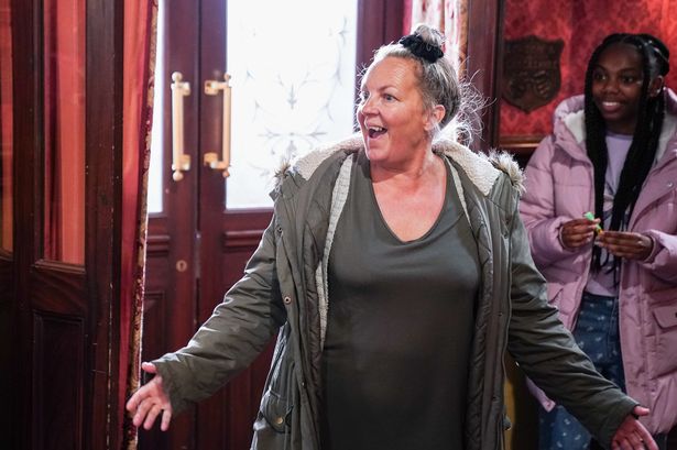 EastEnders’ Lorraine Stanley confidently shows off five stone weight loss in tiny denim shorts