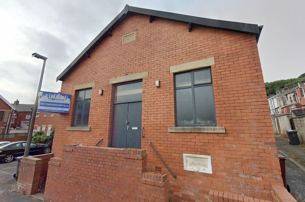 Darwen Baptist chapel dog groomer allowed to sit and stay despite barking fear