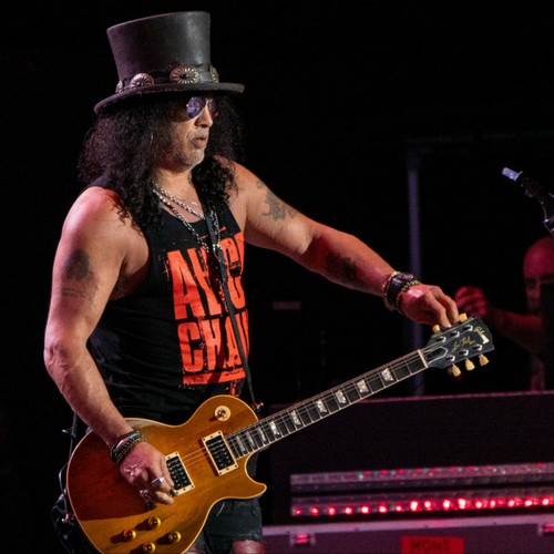 Slash admits it was a ‘huge honour’ getting Brian Johnson and Steven Tyler on blues LP