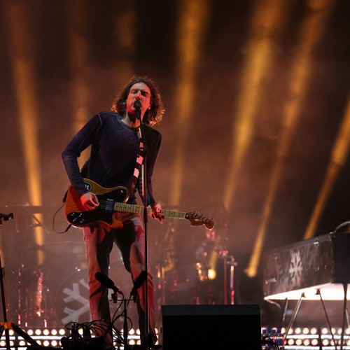 Snow Patrol unveil first album as a trio and arena tour