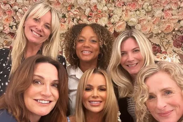 Amanda Holden reunites with sitcom co-stars as they celebrate 20th anniversary