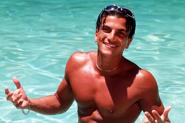 Peter Andre poses for shirtless pic after refusing to take off top for sad reason