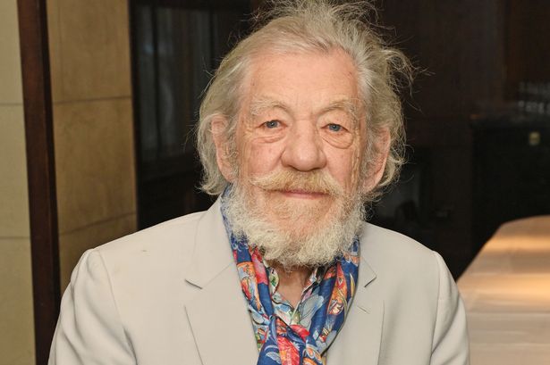 Ian McKellen screamed in pain and pleaded ‘help me’ after horror fall offstage, say fans