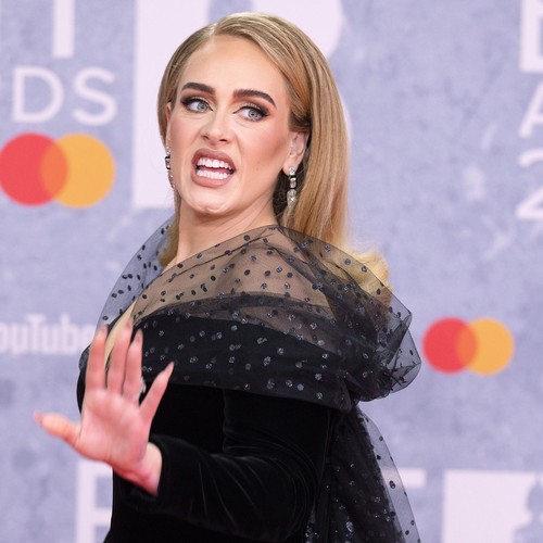 Adele slams fan for homophobic shout