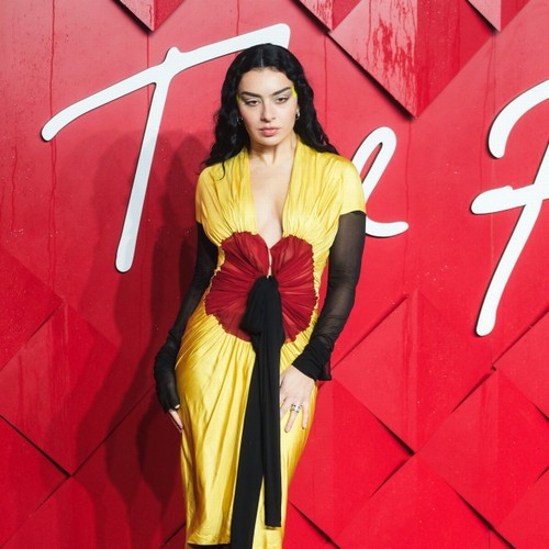 Charli XCX dispels Lorde feud with Girl, so confusing remix featuring the Royals hitmaker