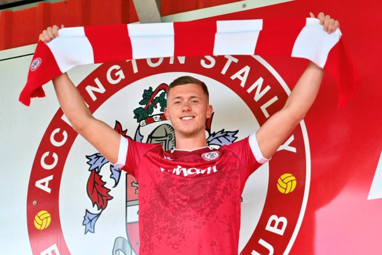 Accrington Stanley sign Josh Knowles from Boston United