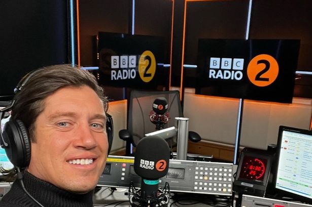 Radio 2 in huge on-air meltdown as Vernon Kay left scrambling to play CDs