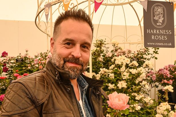 Singer Alfie Boe still ‘speaks’ to his late dad 27 years after tragic death