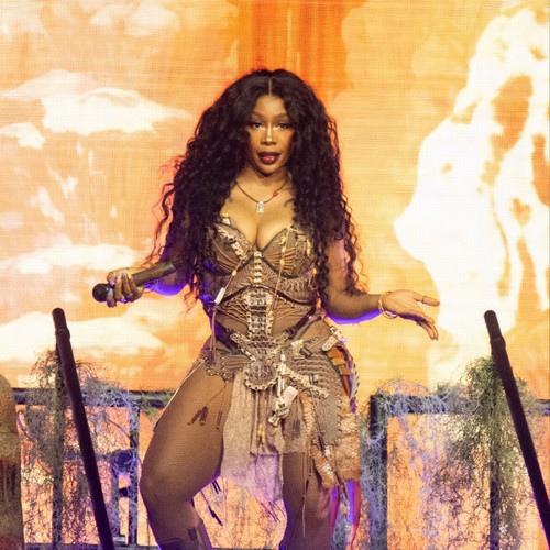 SZA ‘faced’ her ‘fears’ headlining Glastonbury