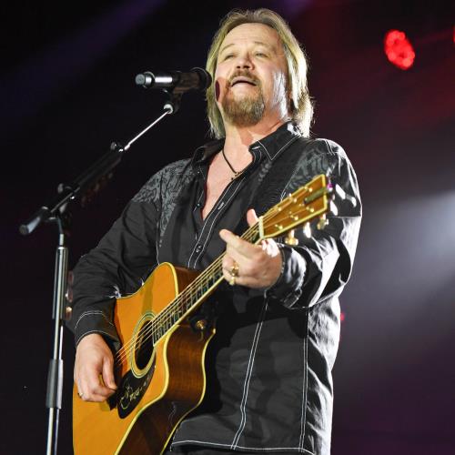 Travis Tritt leads tributes for gospel stars who perished in plane crash