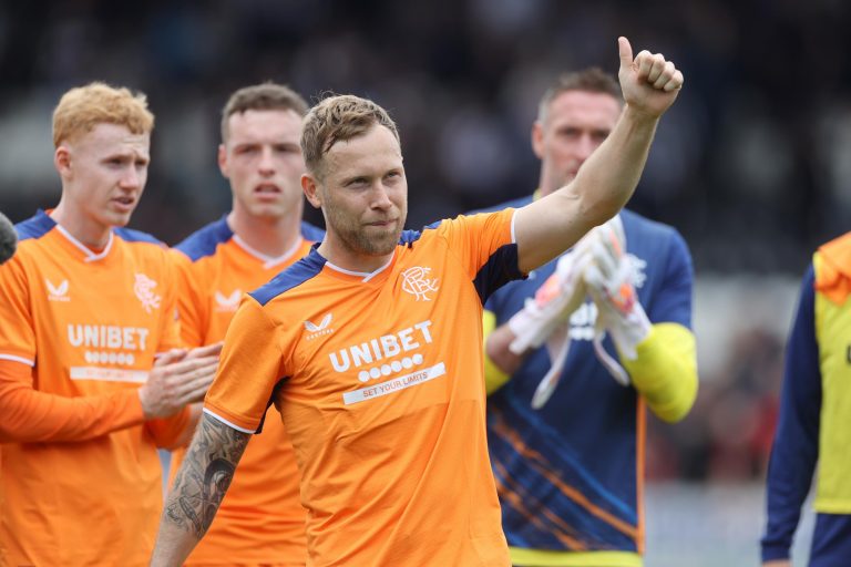 Ex-Burnley and Rangers man Arfield on Bolton Wanderers move