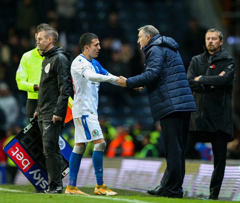 Sunderland sign ex-Blackburn and Leeds winger Ian Poveda