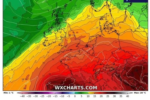 Exact date huge 224-mile heat dome will blast UK as weather map turns red