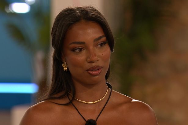 ‘You fool!’ Love Island fans demand the girls ‘up their standards’ following Wil and Sean betrayal