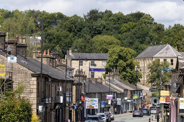 Life in the ‘picturesque’ former mill town with a ‘buzzing’ pub scene and hearty pub grub