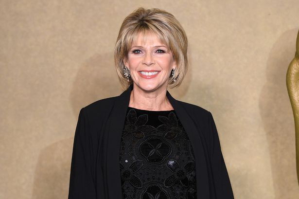 Ruth Langsford’s pals rally round after Eamonn Holmes divorcee friend seen with ring