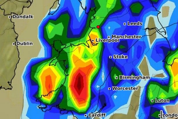 Exact date 1,000-mile wall of rain to hit UK as weather maps show holiday washout