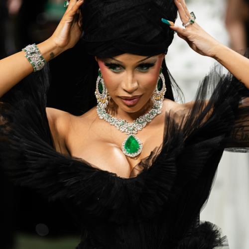 Pregnant Cardi B shuts down skin-bleaching accusations