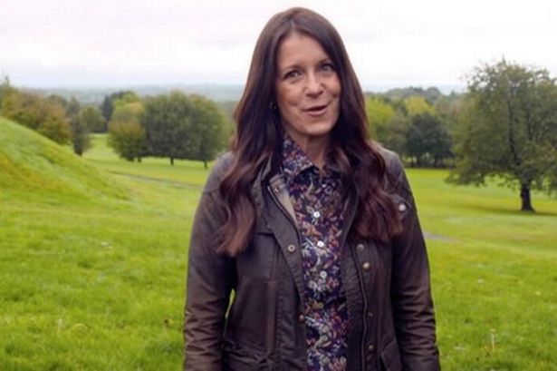 Escape To The Country star cries as they reveal tragic reason behind property search