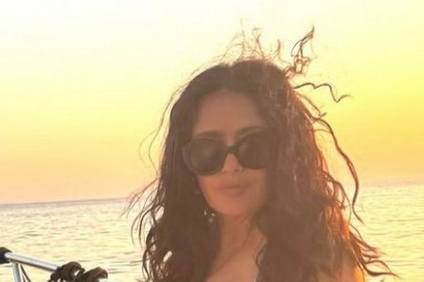 Salma Hayek’s cleavage-boosting bikini has shoppers saying ‘it’s better than Victoria’s Secret’