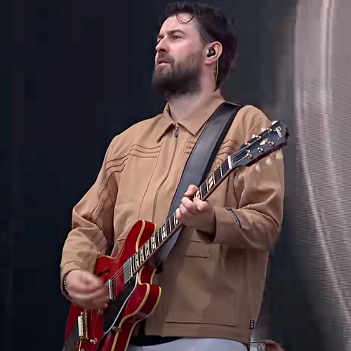 Courteeners frontman Liam Fray says music industry ‘washed their hands of them’