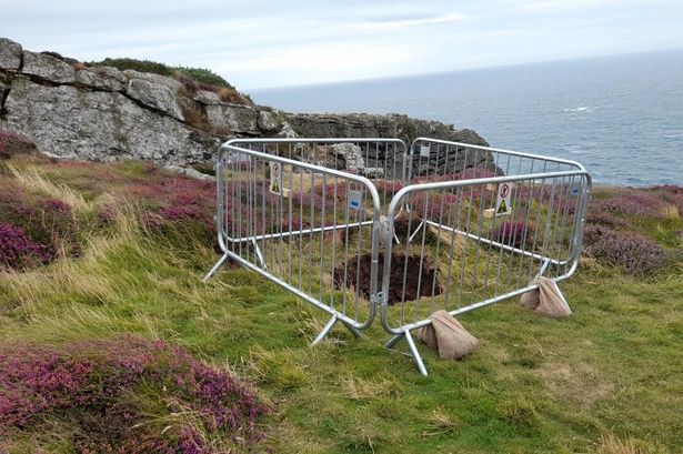 Warning issued after two metre sinkhole found at coastal beauty spot and it could get even bigger