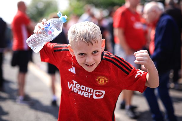 Young Man Utd fans given £10 school warning