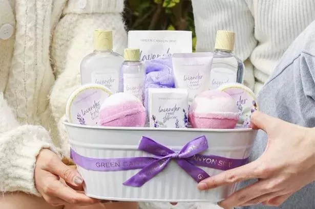 Get 68% off on the lavender hamper that makes a ‘lovely gift’ for her this Christmas